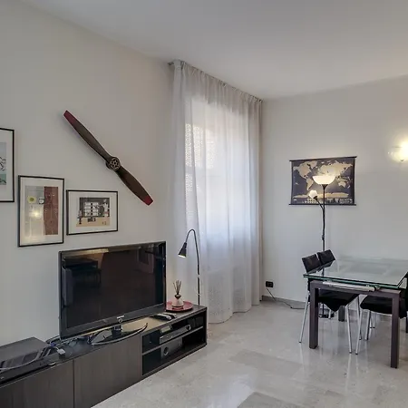 Friendly Close To Central Station Lejlighed